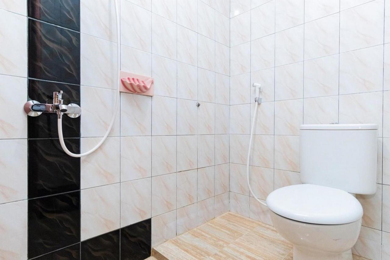 Reddoorz Plus @ Jalan Gatot Subroto Medan Sunggal Екстер'єр фото