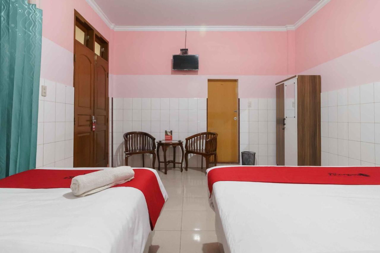 Reddoorz Plus @ Jalan Gatot Subroto Medan Sunggal Екстер'єр фото